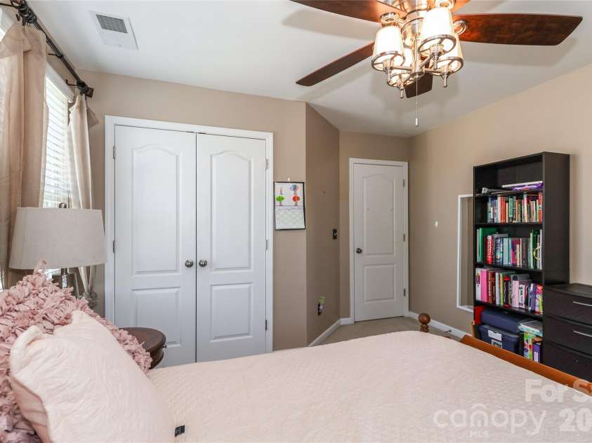147 Colborne Drive, Mooresville, NC 28115.  MLS# CAR4374571, YatesRealty ID 20136. 