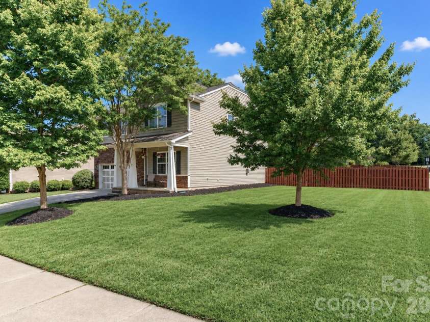 147 Colborne Drive, Mooresville, NC 28115.  MLS# CAR4374571, YatesRealty ID 20136. 