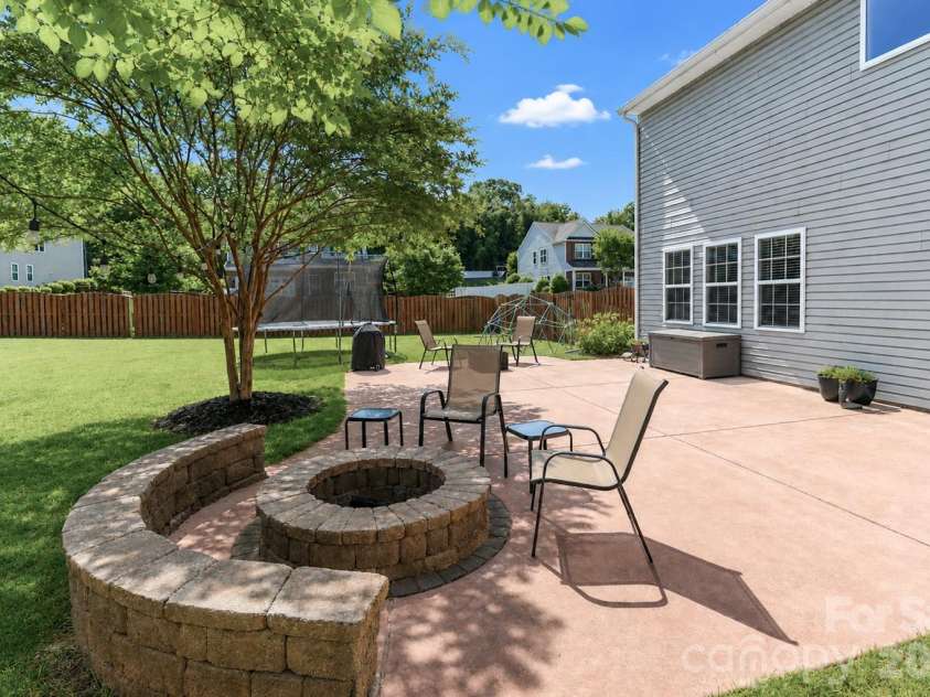147 Colborne Drive, Mooresville, NC 28115.  MLS# CAR4374571, YatesRealty ID 20136. 