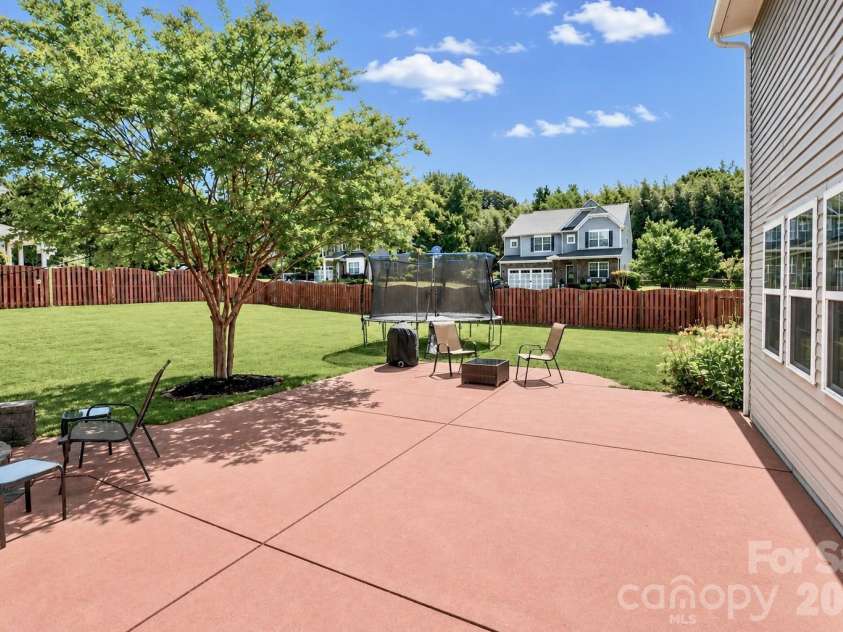 147 Colborne Drive, Mooresville, NC 28115.  MLS# CAR4374571, YatesRealty ID 20136. 