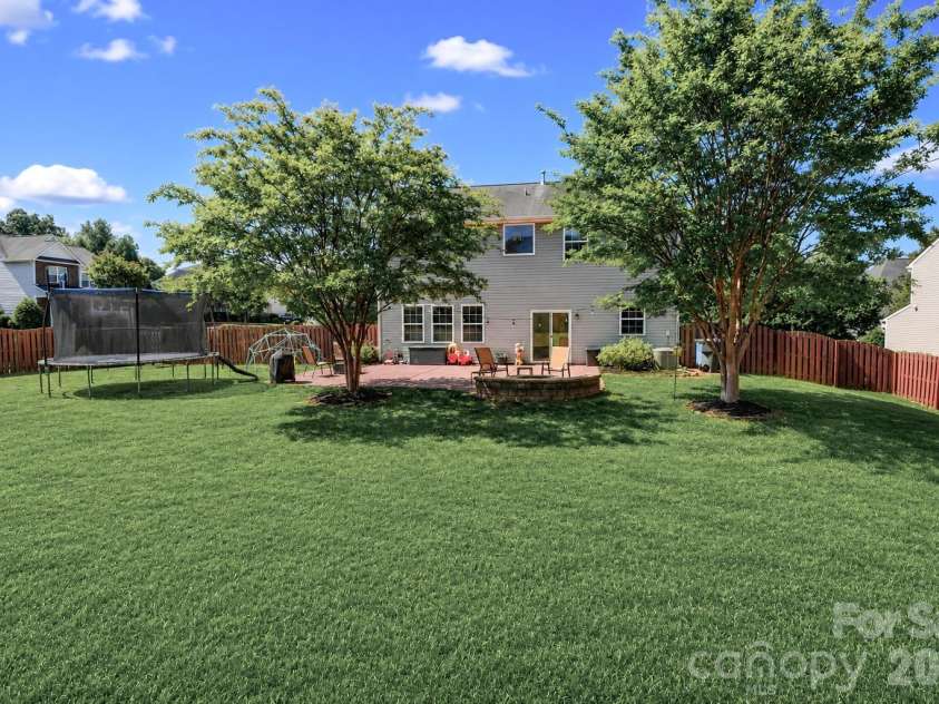 147 Colborne Drive, Mooresville, NC 28115.  MLS# CAR4374571, YatesRealty ID 20136. 