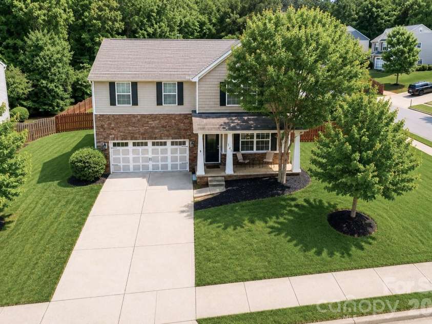 147 Colborne Drive, Mooresville, NC 28115.  MLS# CAR4374571, YatesRealty ID 20136. 