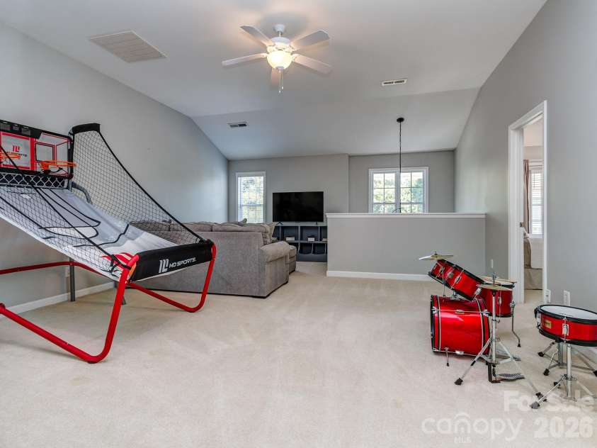 2008 Shalford Lane, Matthews, NC 28104.  MLS# CAR4364592, YatesRealty ID 20137. 2nd floor bonus 