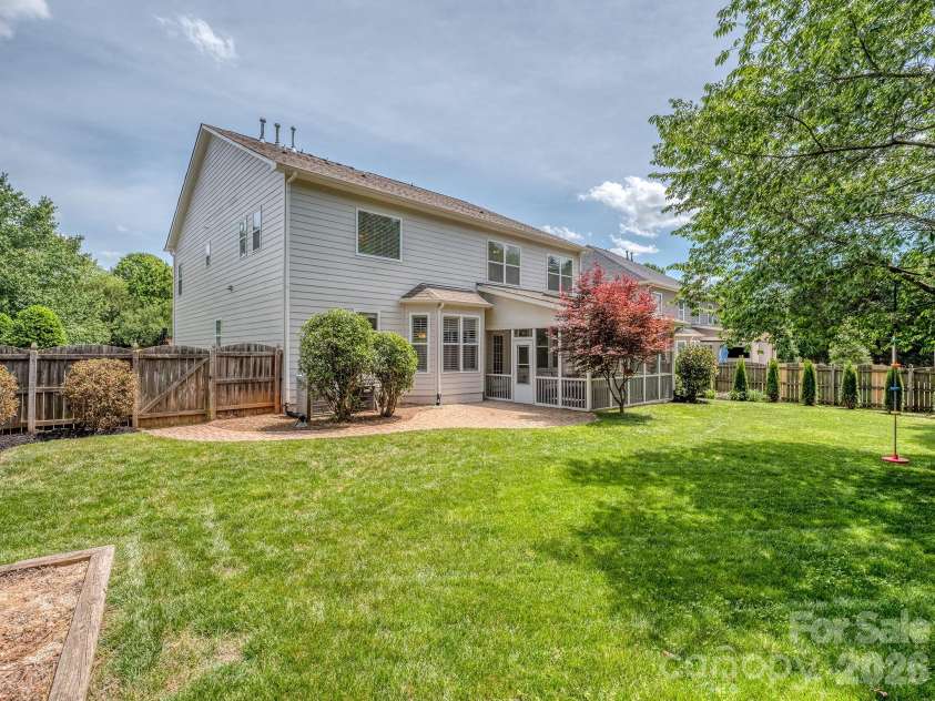 2008 Shalford Lane, Matthews, NC 28104.  MLS# CAR4364592, YatesRealty ID 20137. Backyard