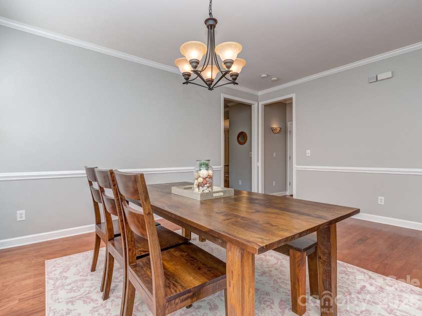 2008 Shalford Lane, Matthews, NC 28104.  MLS# CAR4364592, YatesRealty ID 20137. Dining room 