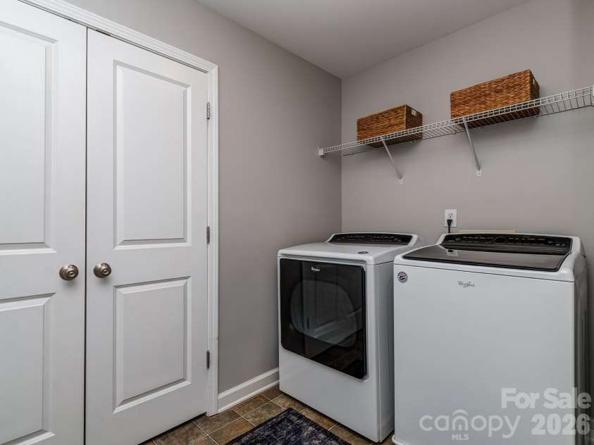 2008 Shalford Lane, Matthews, NC 28104.  MLS# CAR4364592, YatesRealty ID 20137. Laundry room 