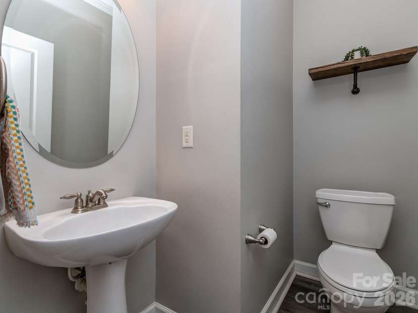 2008 Shalford Lane, Matthews, NC 28104.  MLS# CAR4364592, YatesRealty ID 20137. Powder room