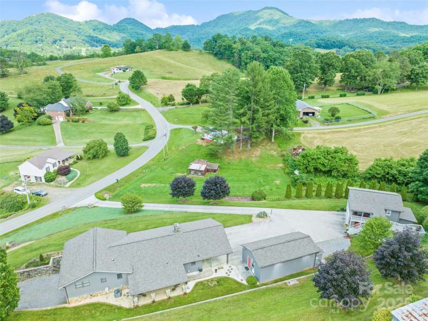 415 Crawford Road, Waynesville, NC 28785.  MLS# CAR4271871, YatesRealty ID 20137. 