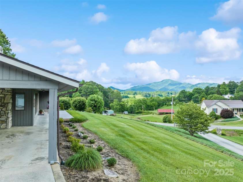 415 Crawford Road, Waynesville, NC 28785.  MLS# CAR4271871, YatesRealty ID 20137. 