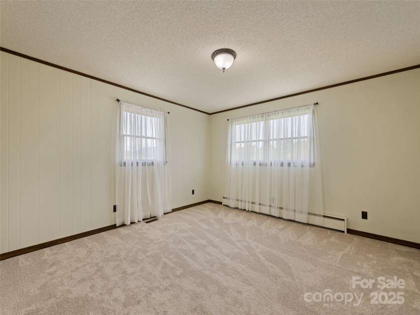 415 Crawford Road, Waynesville, NC 28785.  MLS# CAR4271871, YatesRealty ID 20137. 