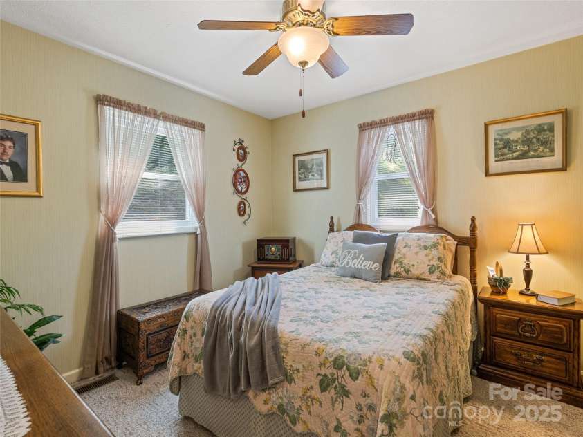 415 Crawford Road, Waynesville, NC 28785.  MLS# CAR4271871, YatesRealty ID 20137. 