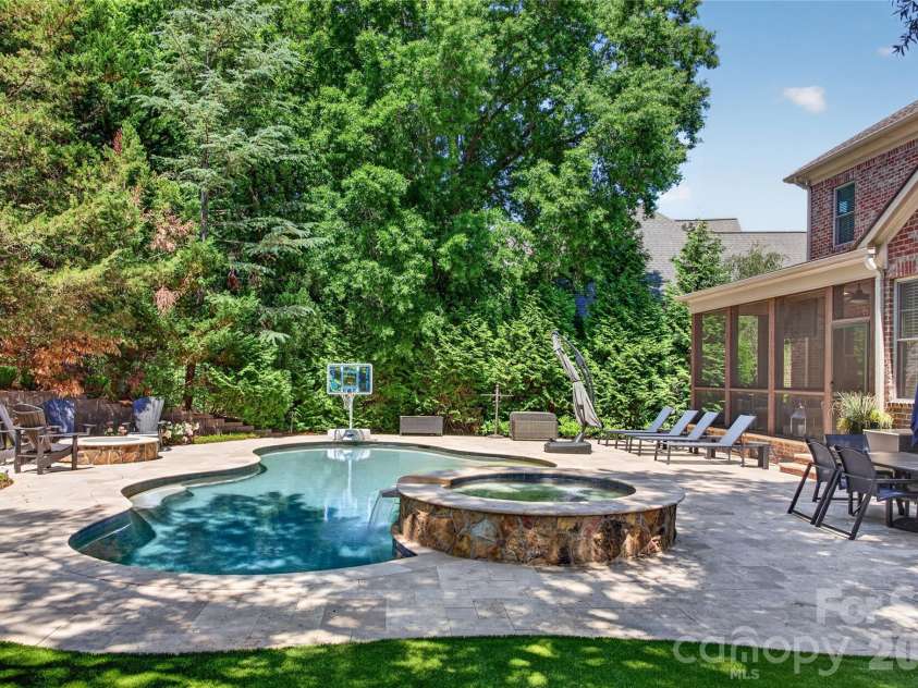 408 Montrose Drive, Waxhaw, NC 28173.  MLS# CAR4379109, YatesRealty ID 20138. 