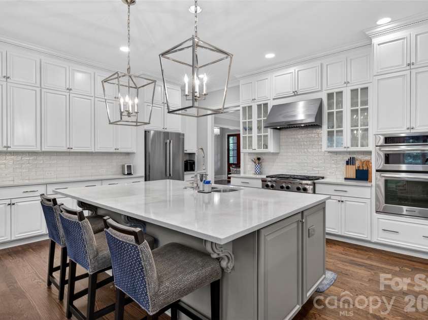 408 Montrose Drive, Waxhaw, NC 28173.  MLS# CAR4379109, YatesRealty ID 20138. 
