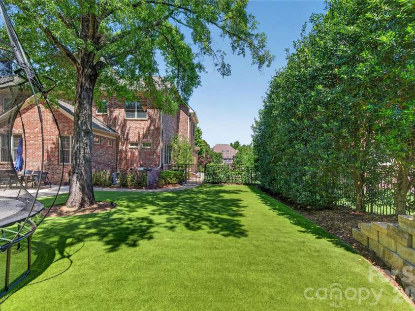 408 Montrose Drive, Waxhaw, NC 28173.  MLS# CAR4379109, YatesRealty ID 20138. 