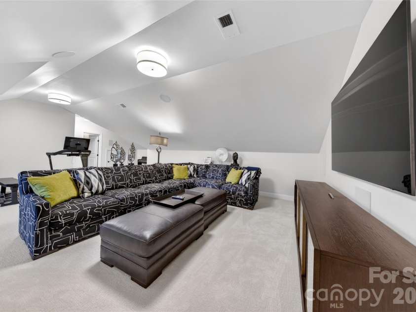 408 Montrose Drive, Waxhaw, NC 28173.  MLS# CAR4379109, YatesRealty ID 20138. 