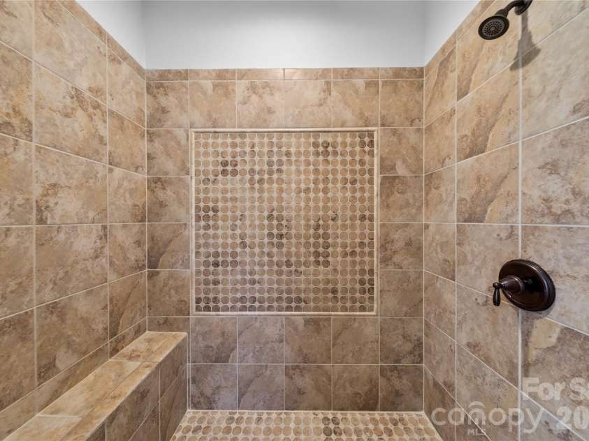 408 Montrose Drive, Waxhaw, NC 28173.  MLS# CAR4379109, YatesRealty ID 20138. 
