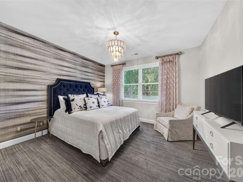 408 Montrose Drive, Waxhaw, NC 28173.  MLS# CAR4379109, YatesRealty ID 20138. 