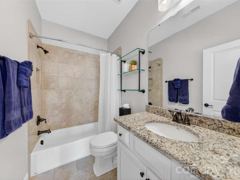408 Montrose Drive, Waxhaw, NC 28173.  MLS# CAR4379109, YatesRealty ID 20138. 