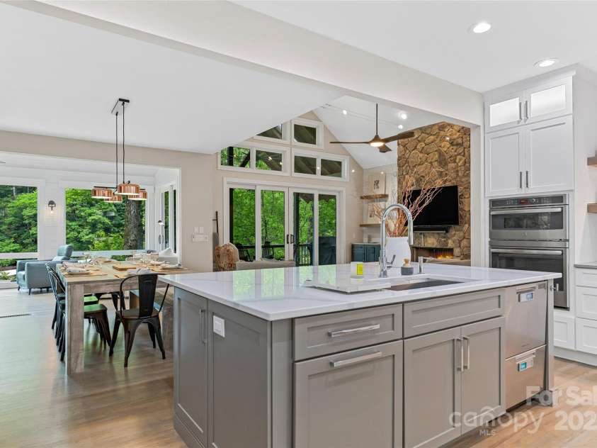 877 Winding Creek Road, Sapphire, NC 28774.  MLS# CAR4271118, YatesRealty ID 20138. 