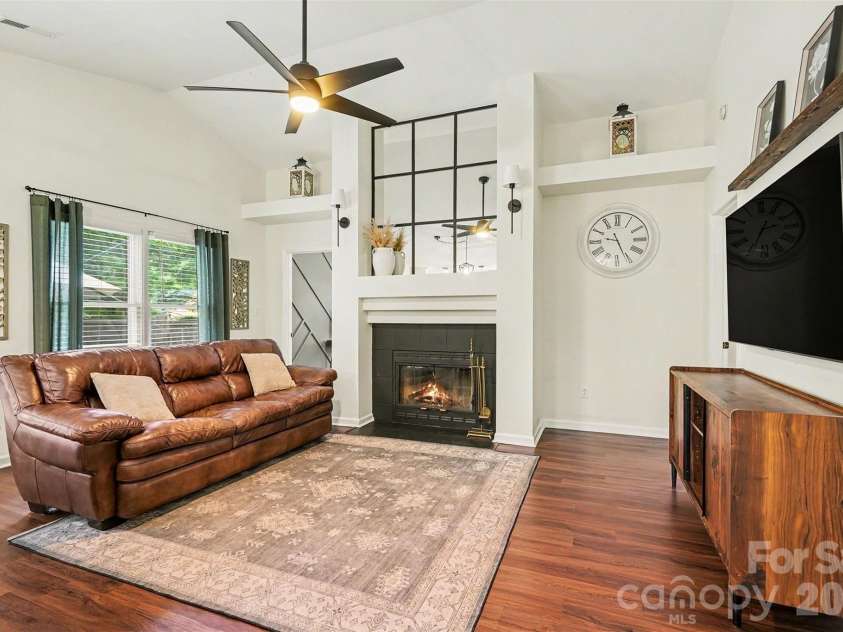 7450 Crestside Lane, Charlotte, NC 28227.  MLS# CAR4377642, YatesRealty ID 20139. 