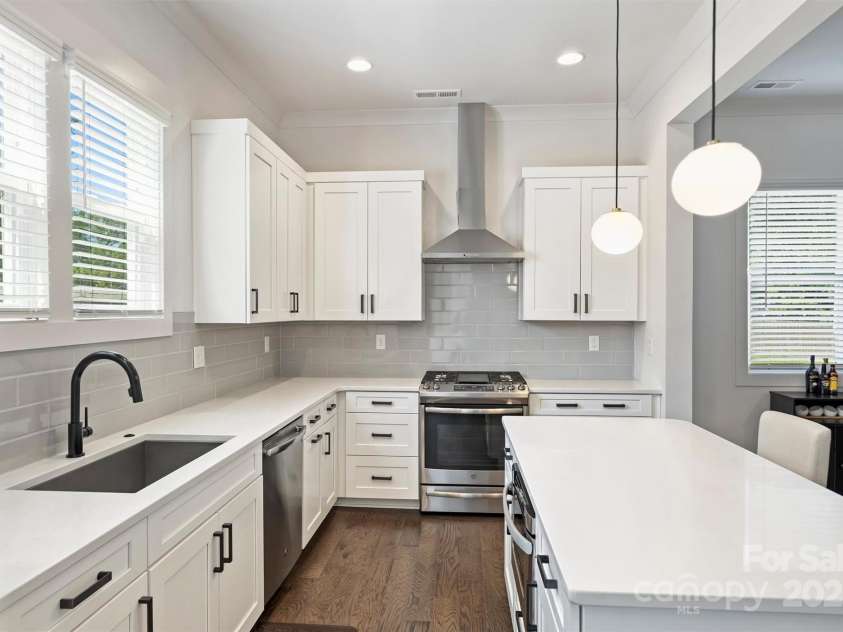 1014 Drummond Avenue, Charlotte, NC 28205.  MLS# CAR4303187, YatesRealty ID 2014. 