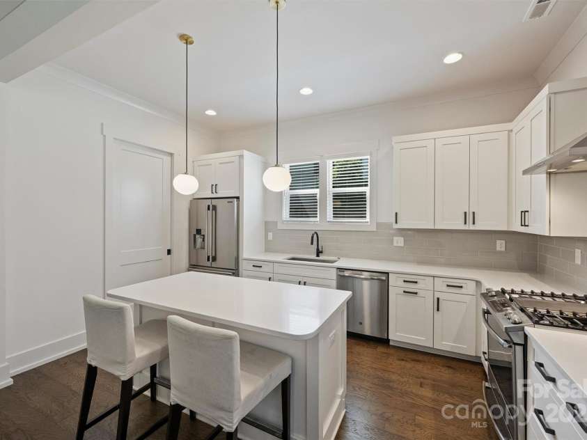 1014 Drummond Avenue, Charlotte, NC 28205.  MLS# CAR4303187, YatesRealty ID 2014. 