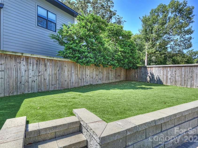 1014 Drummond Avenue, Charlotte, NC 28205.  MLS# CAR4303187, YatesRealty ID 2014. 