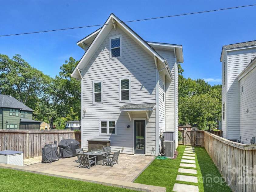 1014 Drummond Avenue, Charlotte, NC 28205.  MLS# CAR4303187, YatesRealty ID 2014. 