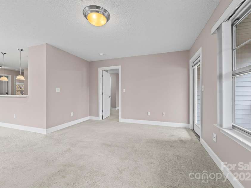 234 Wash Creek Drive, Hendersonville, NC 28739.  MLS# CAR4325434, YatesRealty ID 20140. 