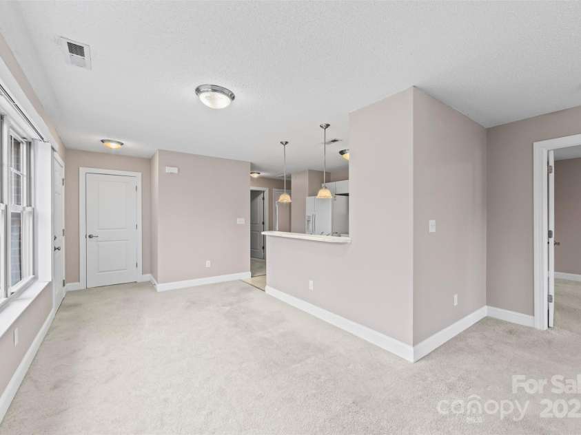 234 Wash Creek Drive, Hendersonville, NC 28739.  MLS# CAR4325434, YatesRealty ID 20140. 