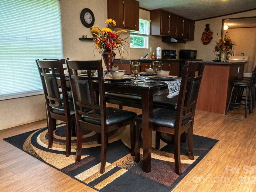 2418 6th Avenue, Hickory, NC 28602.  MLS# CAR4272141, YatesRealty ID 20142. 