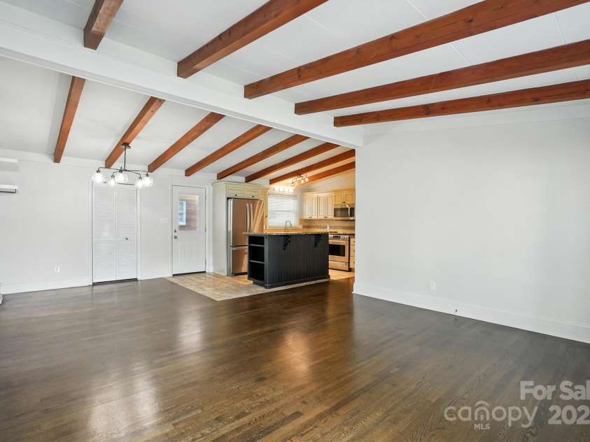 5229 Milford Road, Charlotte, NC 28210.  MLS# CAR4271289, YatesRealty ID 20144. 