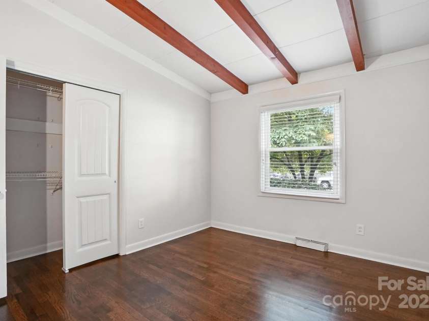 5229 Milford Road, Charlotte, NC 28210.  MLS# CAR4271289, YatesRealty ID 20144. 
