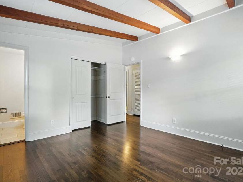 5229 Milford Road, Charlotte, NC 28210.  MLS# CAR4271289, YatesRealty ID 20144. 