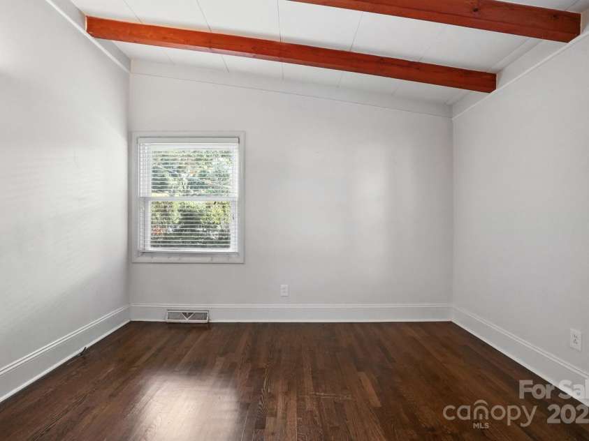 5229 Milford Road, Charlotte, NC 28210.  MLS# CAR4271289, YatesRealty ID 20144. 