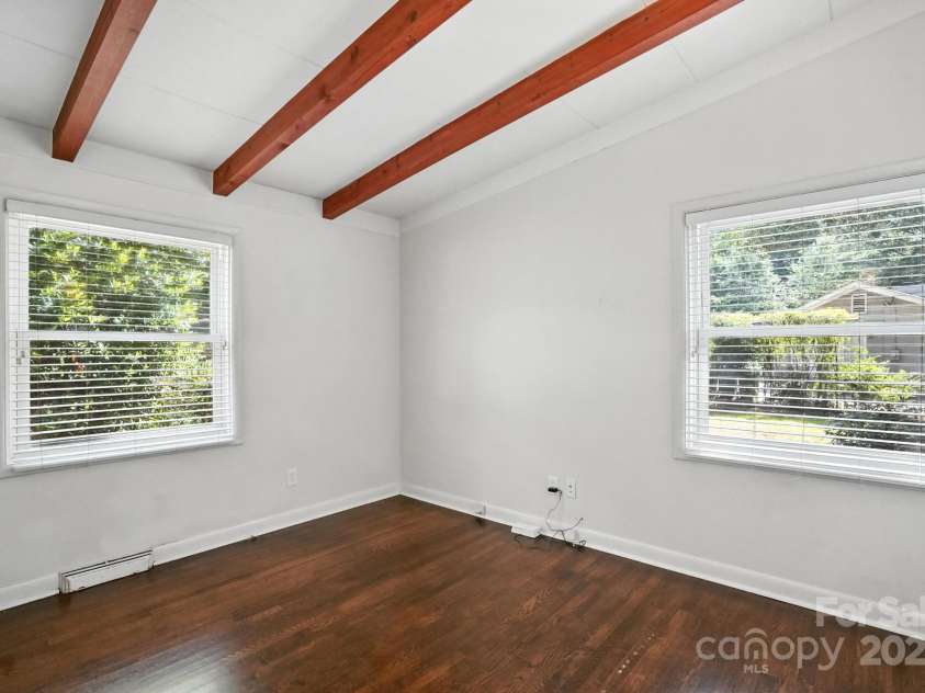5229 Milford Road, Charlotte, NC 28210.  MLS# CAR4271289, YatesRealty ID 20144. 
