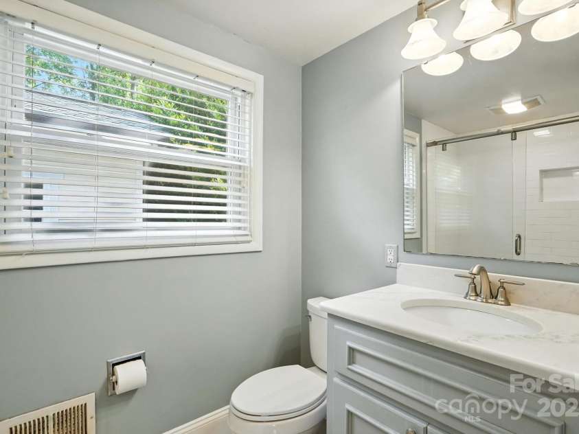 5229 Milford Road, Charlotte, NC 28210.  MLS# CAR4271289, YatesRealty ID 20144. 