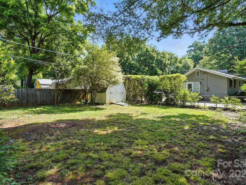 5229 Milford Road, Charlotte, NC 28210.  MLS# CAR4271289, YatesRealty ID 20144. 