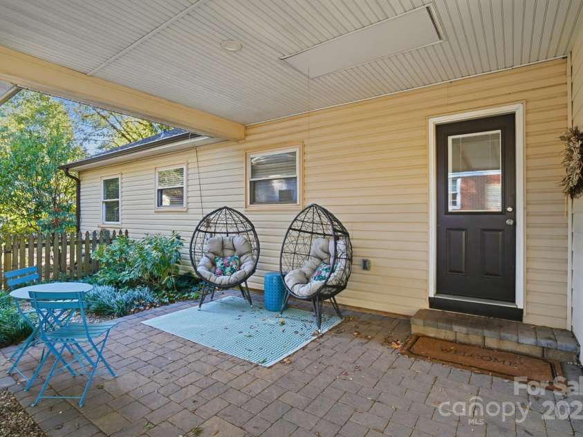 5229 Milford Road, Charlotte, NC 28210.  MLS# CAR4271289, YatesRealty ID 20144. 