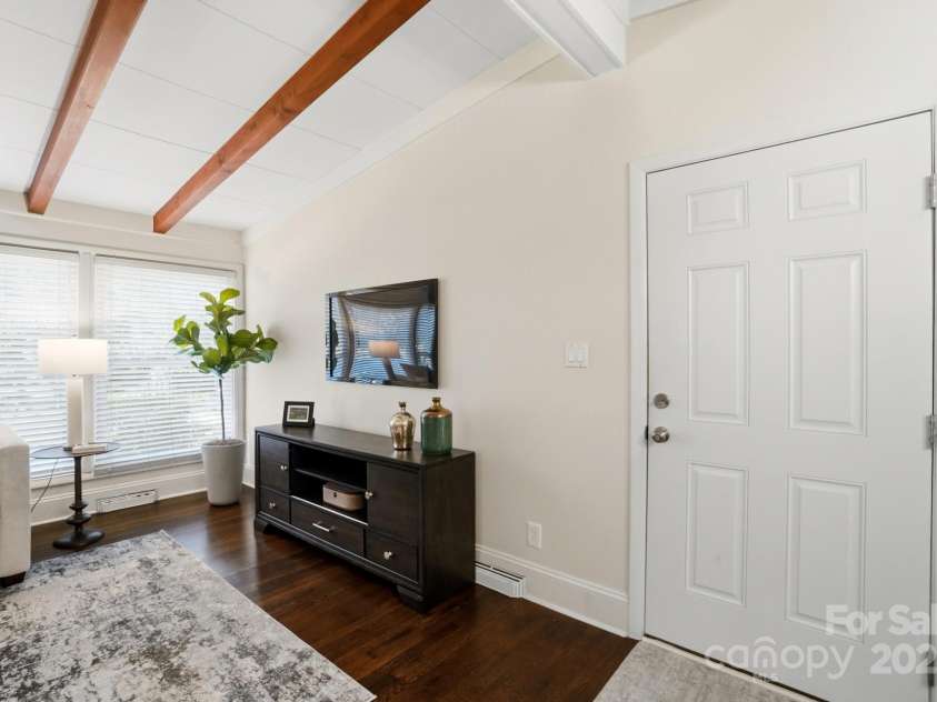 5229 Milford Road, Charlotte, NC 28210.  MLS# CAR4271289, YatesRealty ID 20144. 