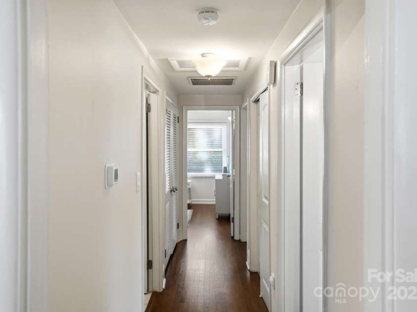 5229 Milford Road, Charlotte, NC 28210.  MLS# CAR4271289, YatesRealty ID 20144. 