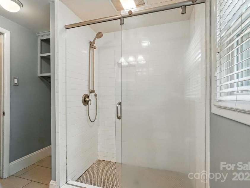 5229 Milford Road, Charlotte, NC 28210.  MLS# CAR4271289, YatesRealty ID 20144. 