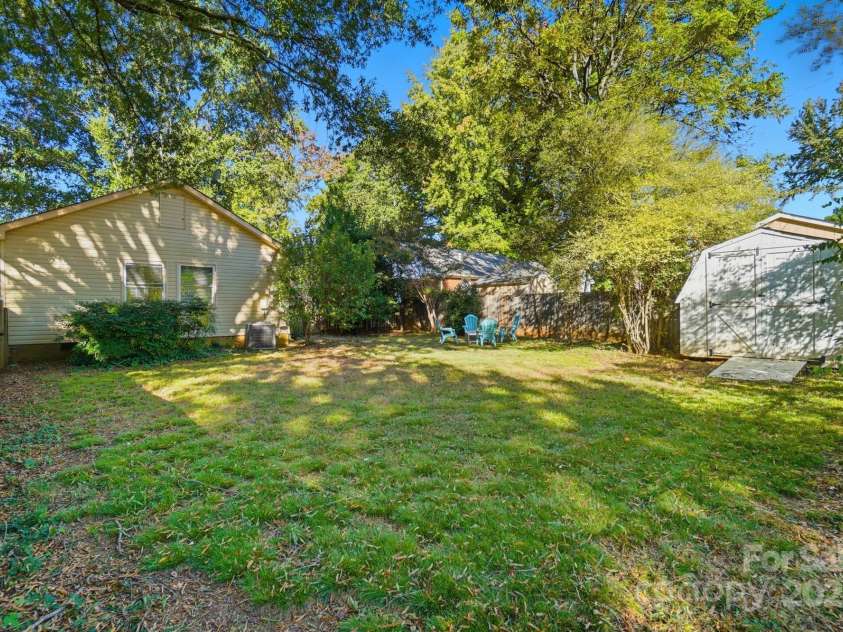 5229 Milford Road, Charlotte, NC 28210.  MLS# CAR4271289, YatesRealty ID 20144. 