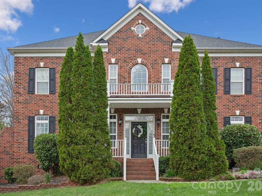 9018 Kensington Forest Drive, Harrisburg, NC 28075.  MLS# CAR4360235, YatesRealty ID 20144. 