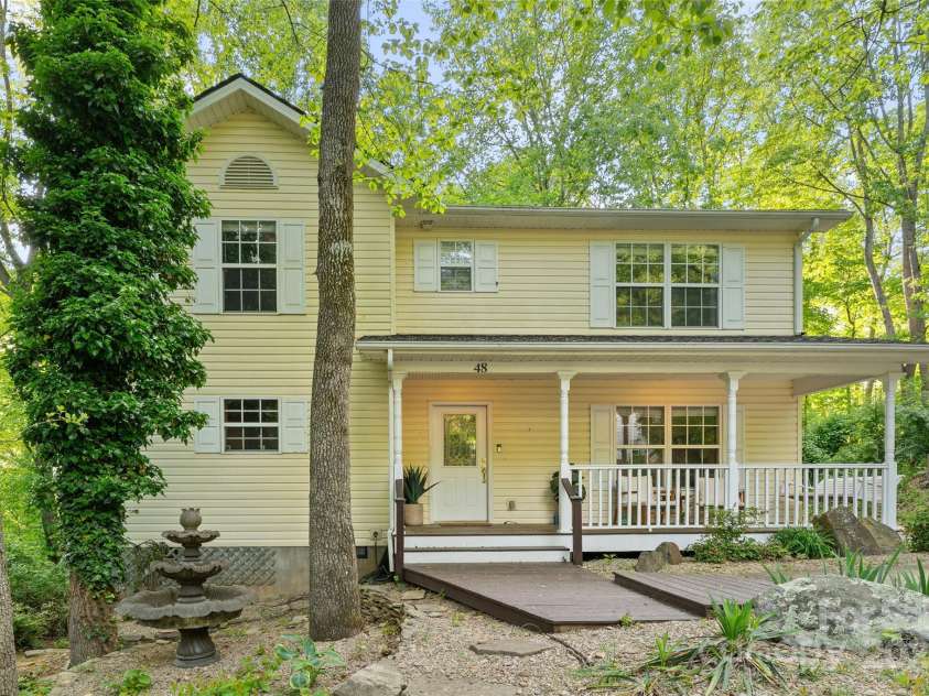 48 Mountain Site Lane, Asheville, NC 28803.  MLS# CAR4245175, YatesRealty ID 20145. 