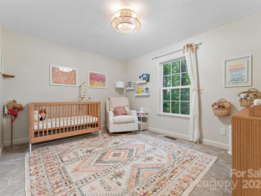 48 Mountain Site Lane, Asheville, NC 28803.  MLS# CAR4245175, YatesRealty ID 20145. 