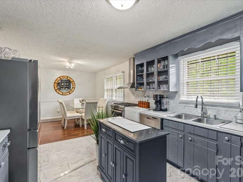 1527 Rhyne Street, Shelby, NC 28152.  MLS# CAR4376794, YatesRealty ID 20146. 