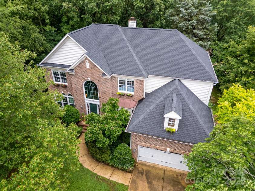 8219 Beardsley Drive, Charlotte, NC 28269.  MLS# CAR4267030, YatesRealty ID 20146. 