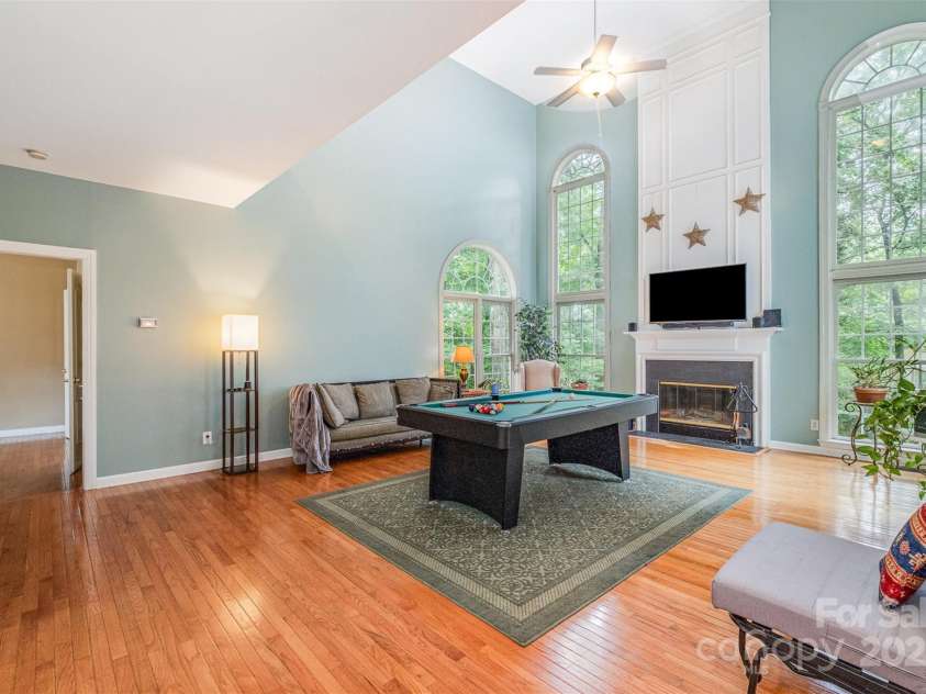 8219 Beardsley Drive, Charlotte, NC 28269.  MLS# CAR4267030, YatesRealty ID 20146. 