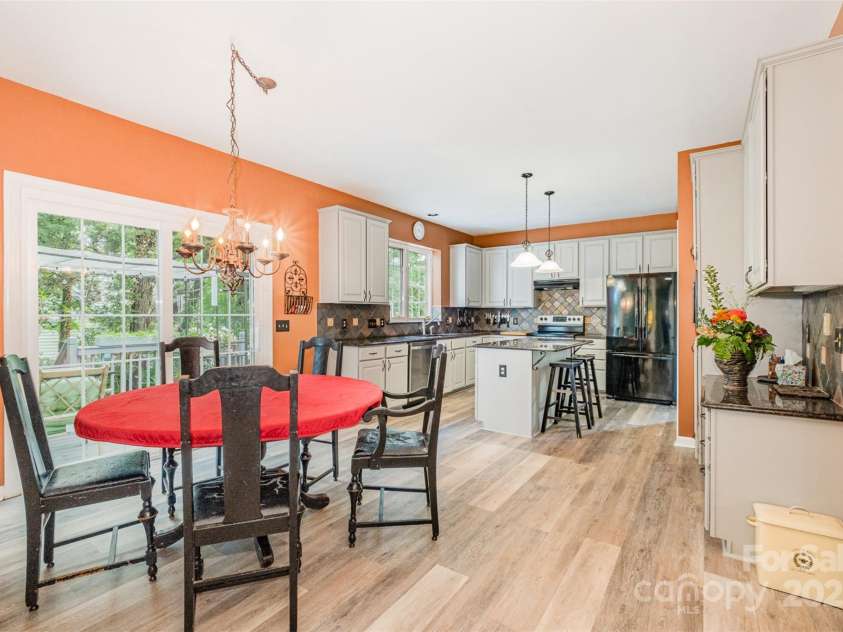 8219 Beardsley Drive, Charlotte, NC 28269.  MLS# CAR4267030, YatesRealty ID 20146. 